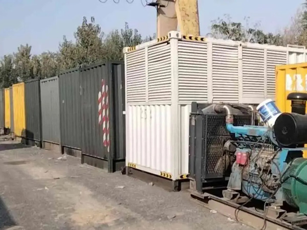 德化200KW柴油发电机机组每小时油耗是多少？